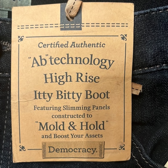 Democracy  #242 High Rise Itty Bitty Boot Indigo frayed hem Jean - Picture 4 of 9